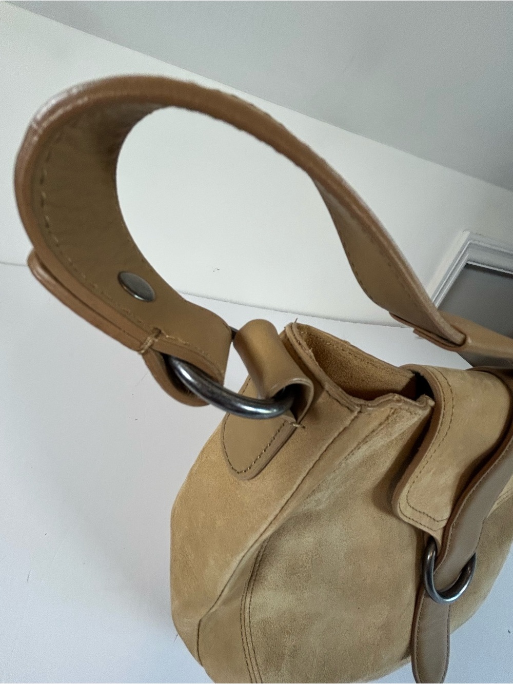 NWOT Gorgeous Lucky Brand Tan Suede Hobo Bag with Ring Accent - Picture 5 of 12